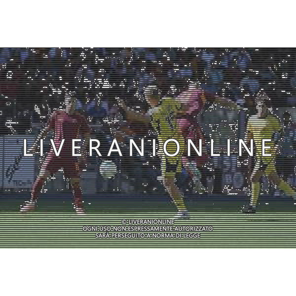 TVPG AS Roma vs Hellas Verona Fc nella foto Artem Dovbyk (As Roma) a contrasto con Victor Nelsson (Hellas Verona Fc) 28-09-2025 Stadio Olimpico, Roma (ITA) - Serie A Enilive 2025/26 Quinta Giornata FOTO PASQUALE GOLIA-AG ALDO LIVERANI SAS