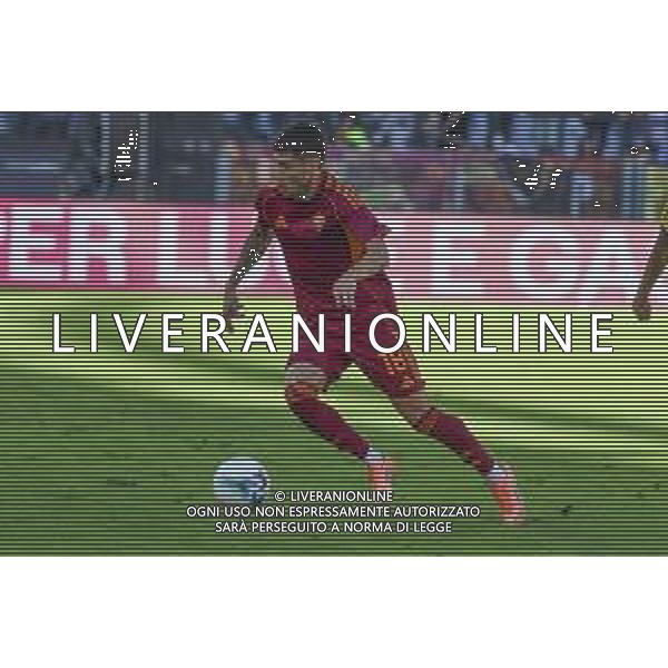 Matías Soulé of AS Roma play the ball during AS Roma vs Hellas Verona FC, 5° Serie A Enilive 2025-26 game at Olimpic stadium in Roma (RM), Italy, on September 28, 2025. (Photo by Davide Casentini) - AGENZIA ALDO LIVERANI SAS