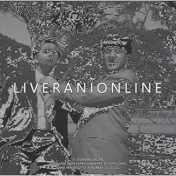 NEG-Federico Fellini regista, sceneggiatore, scrittore e fumettista italiano - Retrospettiva nella foto durante le riprese del film \' I Vitelloni \' con il fratello Riccardo © Archivio / AGENZIA ALDO LIVERANI SAS