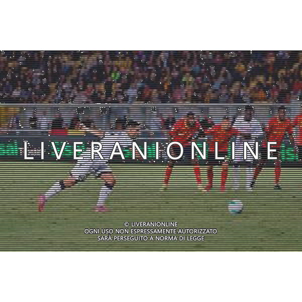 TVEM September 28, 2025 Lecce, Italy - US Lecce vs Bologna FC - Italian soccer serie A 2025/26 - Via Del Mare Stadium. In the pic: Riccardo Orsolini of Bologna FC score the goal on penalty ©TVEM Mastrodonato Emmanuele - AGENZIA ALDO LIVERANI SAS