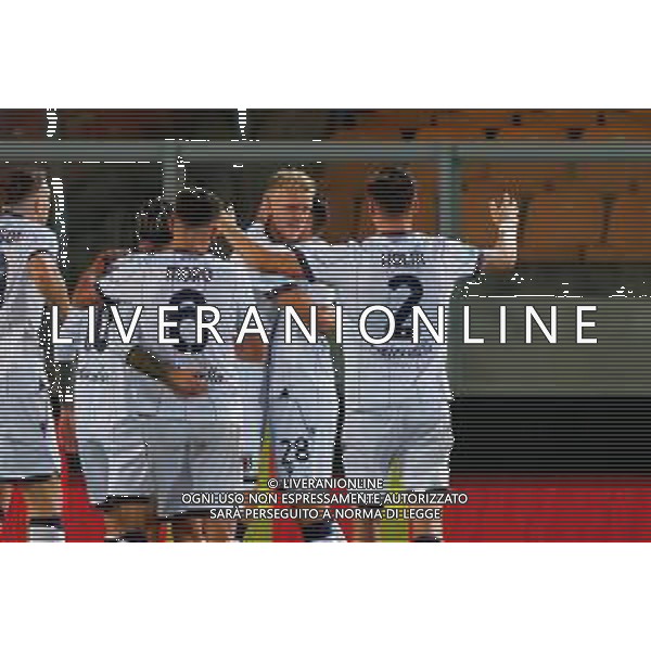 TVEM September 28, 2025 Lecce, Italy - US Lecce vs Bologna FC - Italian soccer serie A 2025/26 - Via Del Mare Stadium. In the pic: Jens Odgaard of Bologna FC celebrates after scoring a goal with teammates ©TVEM Emmanuele Mastrodonato - AGENZIA ALDO LIVERANI SAS