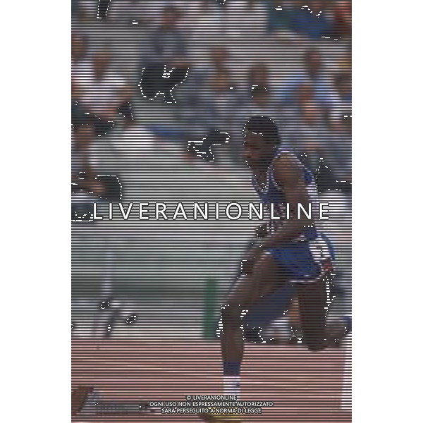 DIAP-RETROSPETTIVA HARRY LEE REYNOLDS ATLETA NELLA FOTO HARRY LEE REYNOLDS AI MONDIALI DI ATLETICA A ROMA NELL\'ANNO 1987 AG ALDO LIVERANI SAS