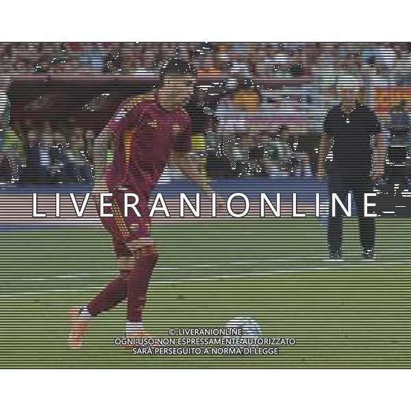 Matías Soulé of AS Roma play the ball during AS Roma vs Hellas Verona FC, 5° Serie A Enilive 2025-26 game at Olimpic stadium in Roma (RM), Italy, on September 28, 2025. (Photo by Davide Casentini) AG ALDO LIVERANI SAS
