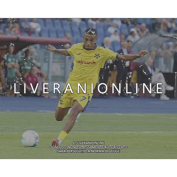 Rafik Belghali of Hellas Verona FC play the ball during AS Roma vs Hellas Verona FC, 5° Serie A Enilive 2025-26 game at Olimpic stadium in Roma (RM), Italy, on September 28, 2025. (Photo by Davide Casentini) AG ALDO LIVERANI SAS