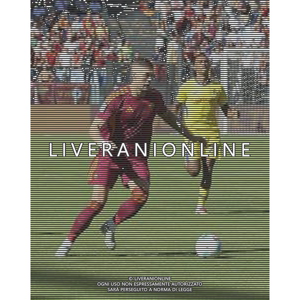 Artem Dovbyk of AS Roma play the ball during AS Roma vs Hellas Verona FC, 5° Serie A Enilive 2025-26 game at Olimpic stadium in Roma (RM), Italy, on September 28, 2025. (Photo by Davide Casentini) AG ALDO LIVERANI SAS