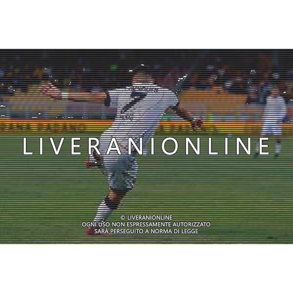 TVEM September 28, 2025 Lecce, Italy - US Lecce vs Bologna FC - Italian soccer serie A 2025/26 - Via Del Mare Stadium. In the pic: Riccardo Orsolini of Bologna FC FOTO EMMANUELE MASTRODONATO-AG ALDO LIVERANI SAS