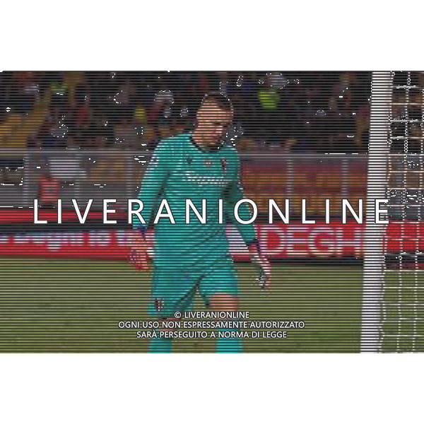 TVEM September 28, 2025 Lecce, Italy - US Lecce vs Bologna FC - Italian soccer serie A 2025/26 - Via Del Mare Stadium. In the pic: Lukasz Skorupski of Bologna FC FOTO EMMANUELE MASTRODONATO-AG ALDO LIVERANI SAS