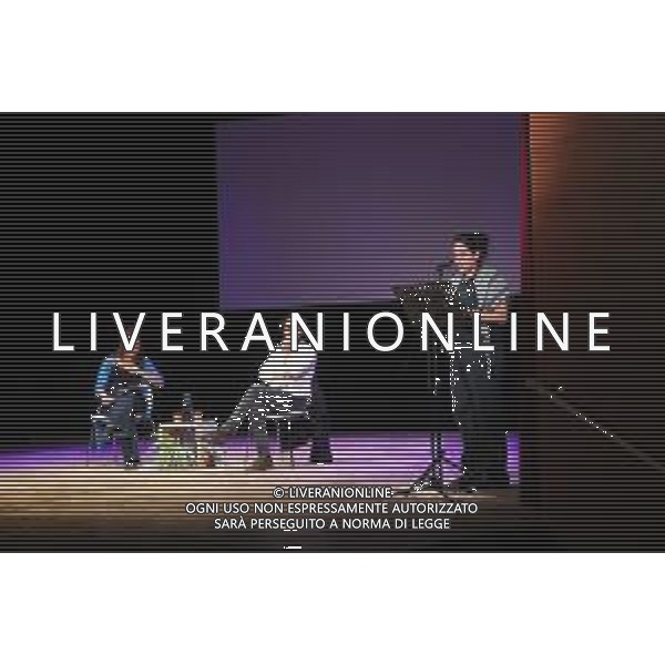 IMOLA TEATRO OSSERVANZA INCONTRO PUBBLICO PER GAZA COLLEGAMENTO CON GIORNALISTA LORENZO D\'AGOSTINO CHE SI TROVA SU BORDO GLOBAL SUMUD FLOTILLA CHE VA VERSO GAZA NELLA FOTO COLLEGAMENTO CON GIORNALISTA LORENZO D\'AGOSTINO ©SANNA - AGENZIA ALDO LIVERANI SAS