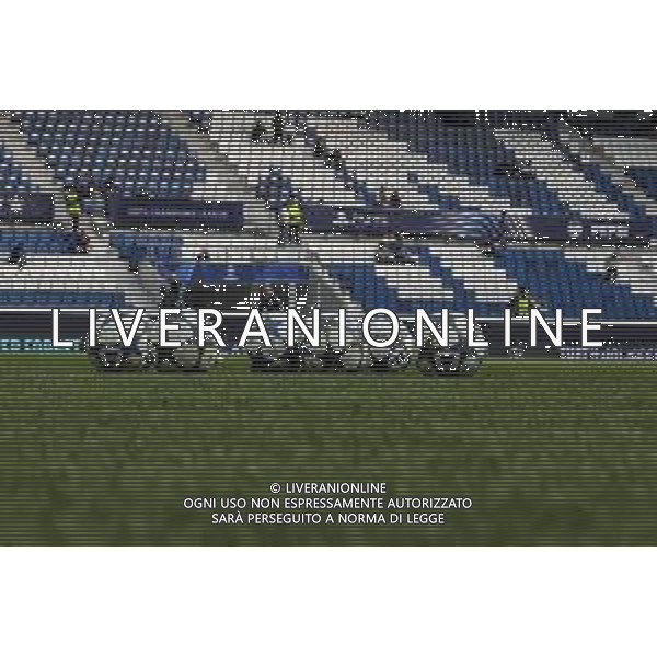 Palloni in campo - the ball of the match before Atalanta BC vs Club Brugge, Champions League 2025-26 League phase, Matchday 2°, game at New Balance Arena in Bergamo (BG), Italy, on September 30, 2025. (Photo by Davide Casentini)- AGENZIA ALDO LIVERANI SAS