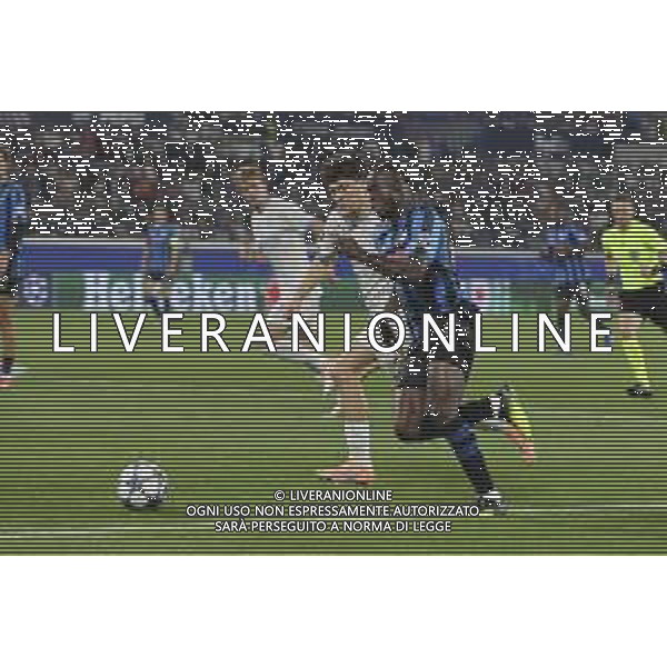 Kamal Deen Sulemana "Kamaldeen" of Atalanta BC battle for the ball with Kyriani Sabbe of Club Brugge during Atalanta BC vs Club Brugge, Chanpions League 2025-26 League phase, Matchday 2°, game at New Balance Arena in Bergamo (BG), Italy, on September 30, 2025. (Photo by Davide Casentini)- AGENZIA ALDO LIVERANI SAS