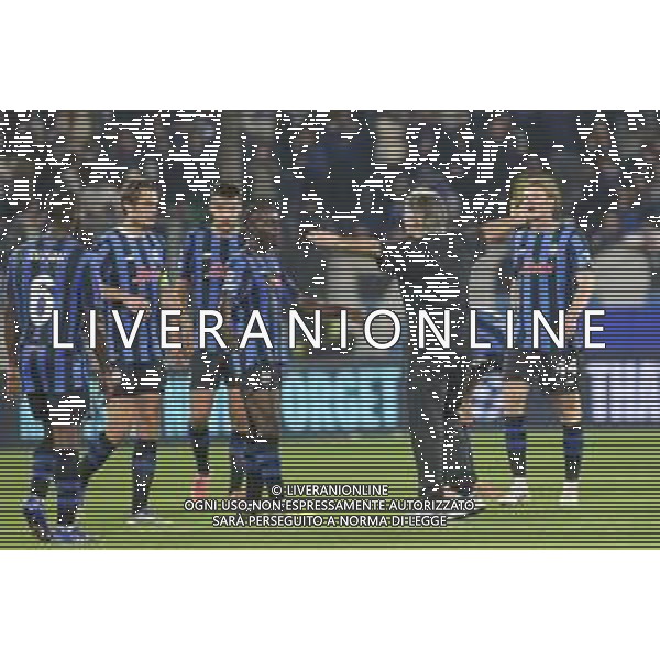 Ivan Juric Head Coach of Atalanta BC hugs his players at the end of Atalanta BC vs Club Brugge, Chanpions League 2025-26 League phase, Matchday 2°, game at New Balance Arena in Bergamo (BG), Italy, on September 30, 2025. (Photo by Davide Casentini)- AGENZIA ALDO LIVERANI SAS