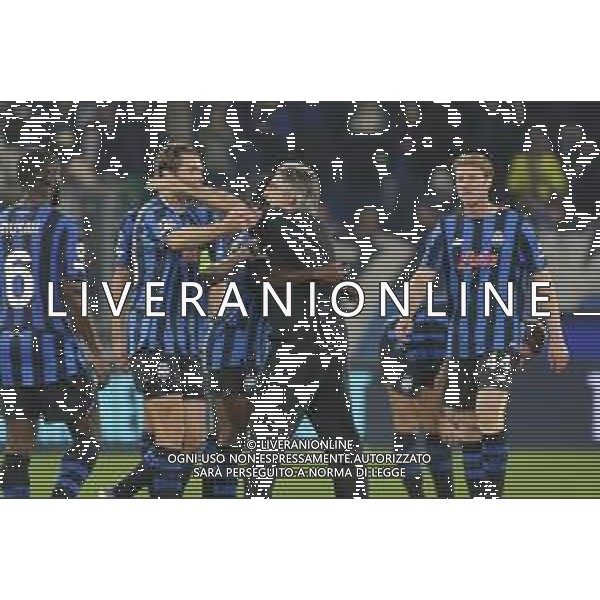 Ivan Juric Head Coach of Atalanta BC hugs his players at the end of Atalanta BC vs Club Brugge, Chanpions League 2025-26 League phase, Matchday 2°, game at New Balance Arena in Bergamo (BG), Italy, on September 30, 2025. (Photo by Davide Casentini)- AGENZIA ALDO LIVERANI SAS