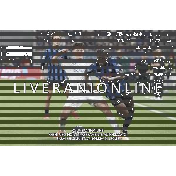 Kamal Deen Sulemana "Kamaldeen" of Atalanta BC battle for the ball with Christos Tzolis of Club Brugge during Atalanta BC vs Club Brugge, Chanpions League 2025-26 League phase, Matchday 2°, game at New Balance Arena in Bergamo (BG), Italy, on September 30, 2025. (Photo by Davide Casentini)- AGENZIA ALDO LIVERANI SAS