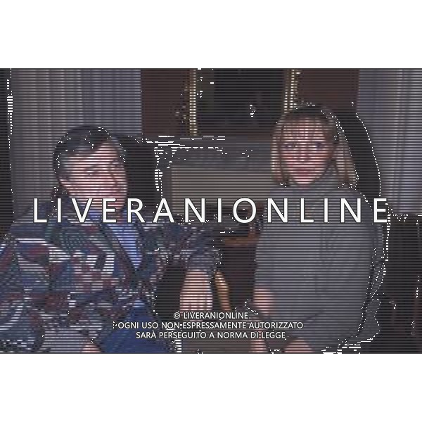 DIAP-RETROSPETTIVA PIERANGELO BERTOLI CANTANTE NELLA FTO PIERANGELO BERTOLI AL FESTIVAL DI SANREMO NELL\'ANNO 1992 CON LA MOGLIE BRUNA PATACCINI AG ALDO LIVERANI SAS