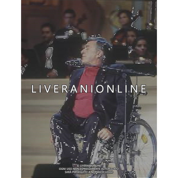 DIAP-RETROSPETTIVA PIERANGELO BERTOLI CANTANTE NELLA FTO PIERANGELO BERTOLI AL FESTIVAL DI SANREMO NELL\'ANNO 1992 AG ALDO LIVERANI SAS