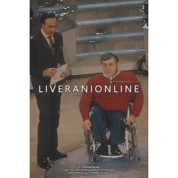 DIAP-RETROSPETTIVA PIERANGELO BERTOLI CANTANTE NELLA FTO PIERANGELO BERTOLI AL FESTIVAL DI SANREMO NELL\'ANNO 1992 CON PIPPO BAUDO AG ALDO LIVERANI SAS