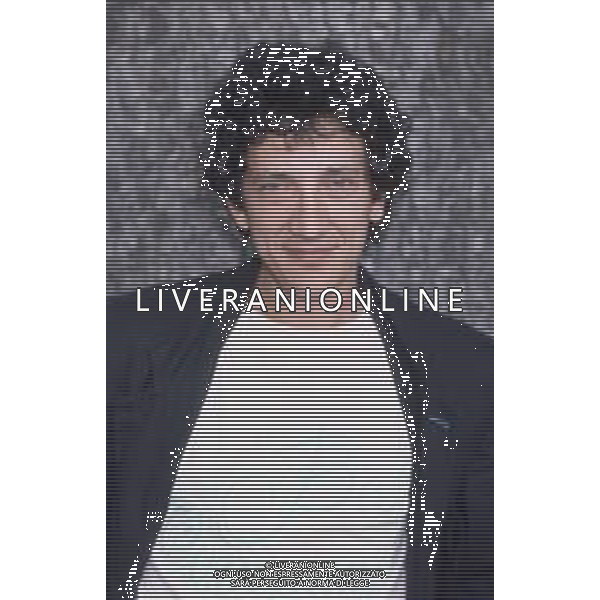 DIAP-RETROSPETTIVA EUGENIO BENNATO CANTANTE NELLA FOTO EUGENIO BENNATO A SANREMO NELL\'ANNO 1992 AG ALDO LIVERANI SAS