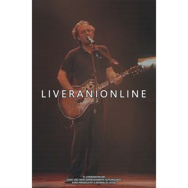 DIAP-RETROSPETTIVA EUGENIO FINARDI CANTANTE NELLA FOTO EUGENIO FINARDI NELL\'ANNO 1992 AG ALDO LIVERANI SAS
