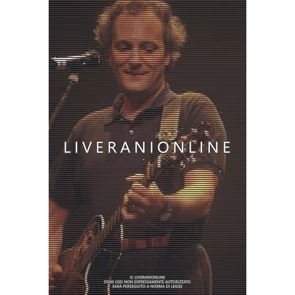 DIAP-RETROSPETTIVA EUGENIO FINARDI CANTANTE NELLA FOTO EUGENIO FINARDI NELL\'ANNO 1992 AG ALDO LIVERANI SAS