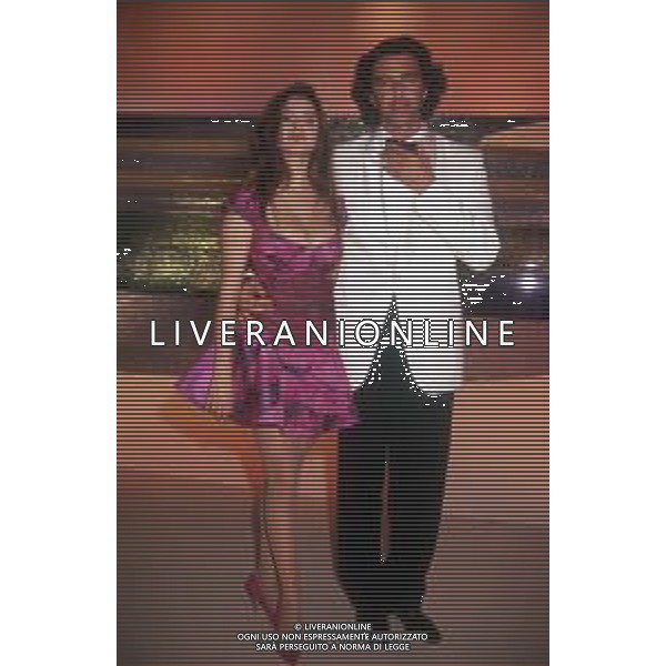 DIAP-RETROSPETTIVA DEBORA CAPRIOGLIO ATTRICE NELLA FOTO DEBORA CAPRIOGLIO NELLA TRASMISSIONE TELEVISIVA “ SAPORE DI MARE “ CON LUCA BARBARESCHI NELL\'ANNO 1991 A MILANO AG ALDO LIVERANI SAS