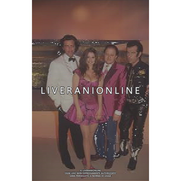DIAP-RETROSPETTIVA DEBORA CAPRIOGLIO ATTRICE NELLA FOTO DEBORA CAPRIOGLIO NELLA TRASMISSIONE TELEVISIVA “ SAPORE DI MARE “CON LUCA BARBARESCHI-MASSIMO BOLDI E TEO TEOCOLI NELL\'ANNO 1991 A MILANO AG ALDO LIVERANI SAS