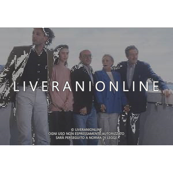 DIAP-RETROSPETTIVA MARCELLO MASTROIANNI ATTORE NELLA FOTO JEANNE MOREAU CON MARCELLO MASTROIANNI AL FESTIVAL INTERNAZIONALE DEL CINEMA DI CANNES NELL\'ANNO 1991 E IL CAST DEL FILM AG ALDO LIVERANI SAS 