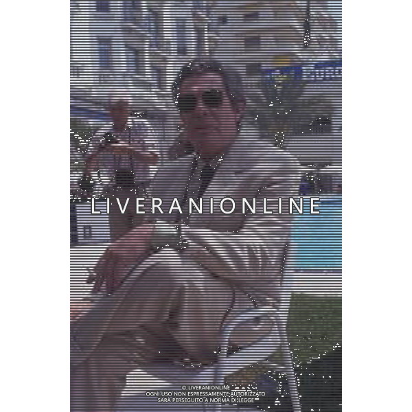 DIAP-RETROSPETTIVA MARCELLO MASTROIANNI ATTORE NELLA FOTO MARCELLO MASTROIANNI A CANNES NELL\'ANNO 1989 AG ALDO LIVERANI SAS