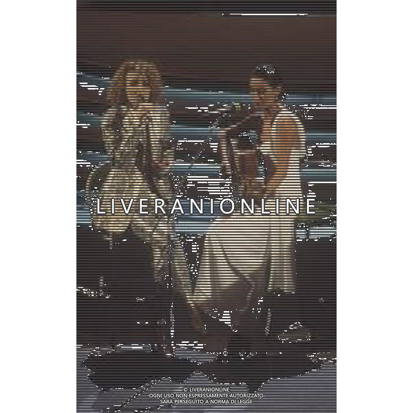 DIAP-RETROSPETTIVA GRAZIA DI MCHELE CANTANTE NELLA FOTO GRAZIA DI MICHELE CON ROSSANNA CASALE A SANREMO NELL\'ANNO 1992 AG ALDO LIVERANI SAS