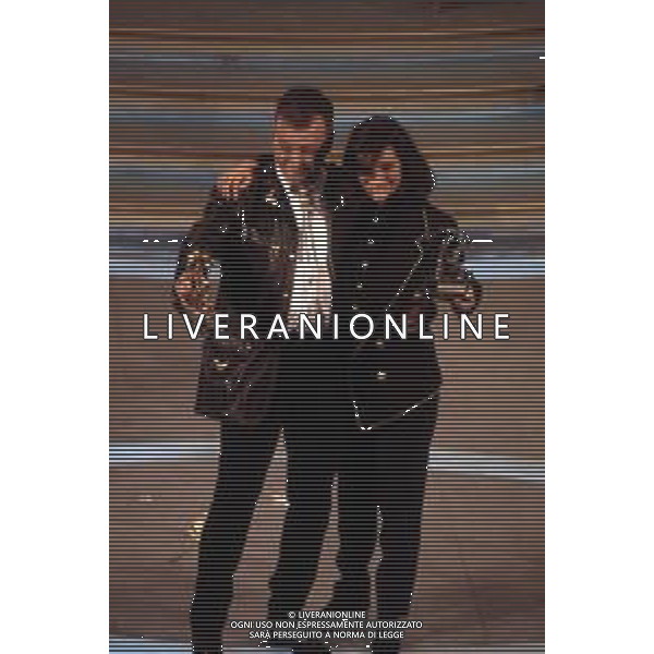 DIAP-RETROSPETTIVA ENRICO RUGGERI CANTANTE NELLA FOTO ENRICO RUGGERI AL FESTIVAL DI SANREMO NELL\'ANNO 1993 CON LAURA PAUSINI AG ALDO LIVERANI SAS
