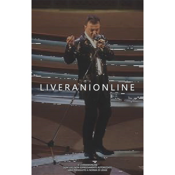 DIAP-RETROSPETTIVA ENRICO RUGGERI CANTANTE NELLA FOTO ENRICO RUGGERI AL FESTIVAL DI SANREMO NELL\'ANNO 1993 AG ALDO LIVERANI SAS