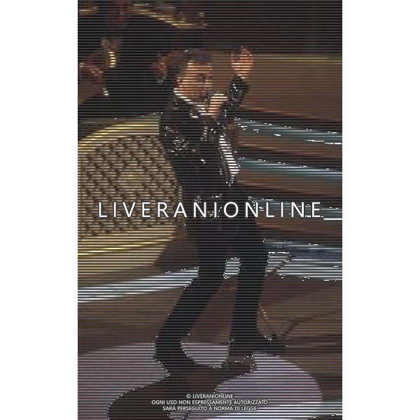 DIAP-RETROSPETTIVA ENRICO RUGGERI CANTANTE NELLA FOTO ENRICO RUGGERI AL FESTIVAL DI SANREMO NELL\'ANNO 1993 AG ALDO LIVERANI SAS