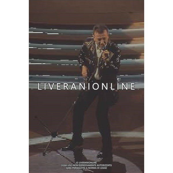 DIAP-RETROSPETTIVA ENRICO RUGGERI CANTANTE NELLA FOTO ENRICO RUGGERI AL FESTIVAL DI SANREMO NELL\'ANNO 1993 AG ALDO LIVERANI SAS