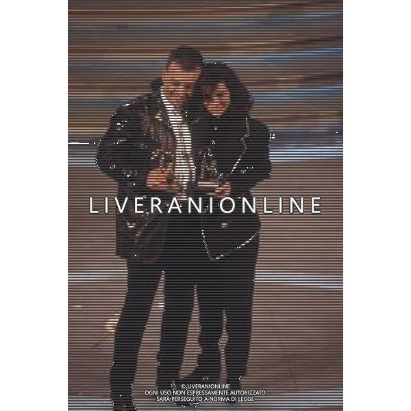 DIAP-RETROSPETTIVA ENRICO RUGGERI CANTANTE NELLA FOTO ENRICO RUGGERI AL FESTIVAL DI SANREMO NELL\'ANNO 1993 CON LAURA PAUSINI AG ALDO LIVERANI SAS