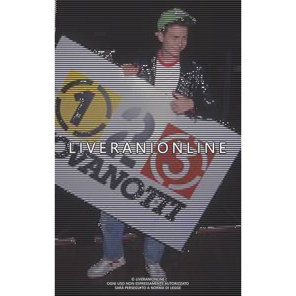 DIAP-RETROSPETTIVA LORENZO JOVANOTTI CANTANTE NLLA FOTO LORENZO JOVANOTTI A MILANO NELL\'ANNO 1985-90 AG ALDO LIVERANI SAS