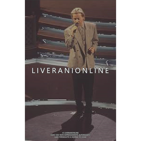 DIAP-RETROSPETTIVA AMEDEO MINGHI CANTANTE NELLA FOTO AMEDEO MINGHI A SANREMO NELL\'ANNO 1992 AG ALDO LIVERANI SAS