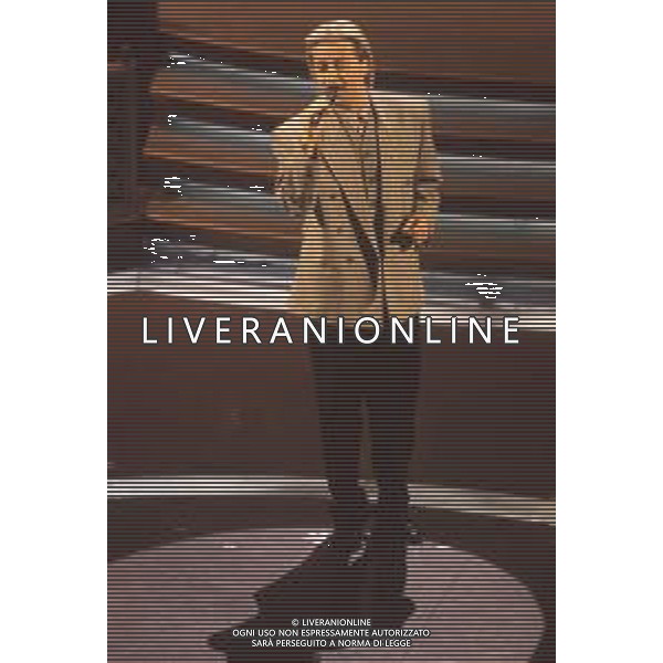 DIAP-RETROSPETTIVA AMEDEO MINGHI CANTANTE NELLA FOTO AMEDEO MINGHI A SANREMO NELL\'ANNO 1992 AG ALDO LIVERANI SAS