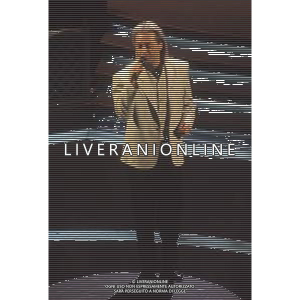 DIAP-RETROSPETTIVA AMEDEO MINGHI CANTANTE NELLA FOTO AMEDEO MINGHI A SANREMO NELL\'ANNO 1992 AG ALDO LIVERANI SAS
