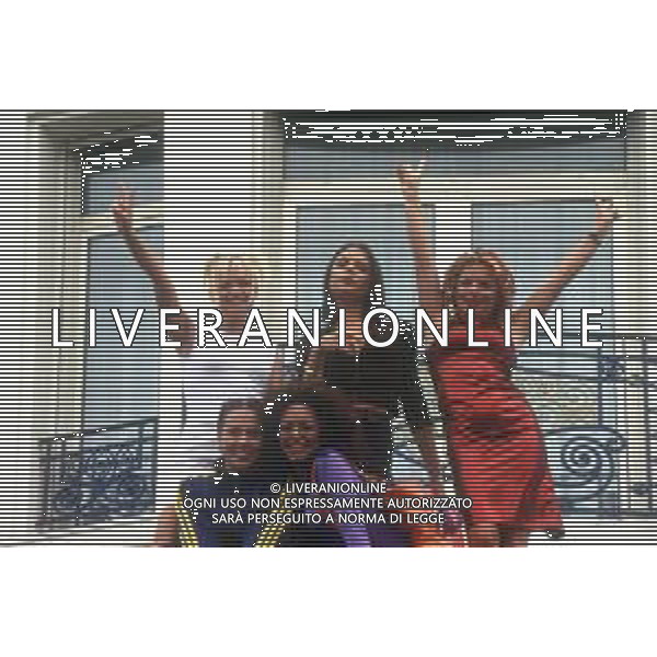 DIAP-RETROSPETTIVA COMPLESSO MUSICALE SPICE GIRLS NELLA FOTO IL COMPLESSO DELLE SPICE GIRLS A SANREMO NELL\'ANNO 1997 AG ALDO LIVERANI SAS