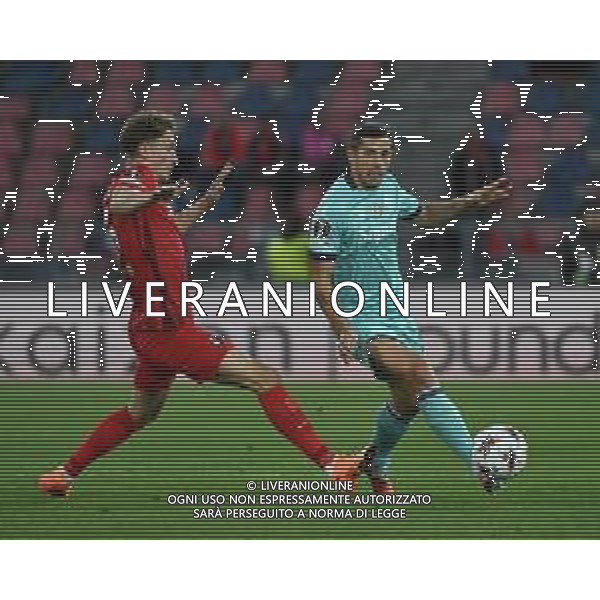 TVRG Bologna vs Friburgo nella foto Patrick Osterhage (Friburgo) e Remo Freuler (Bologna) Bologna 02-10-2025 Stadio Renato Dall\'Ara Bologna vs Friburgo UEFA Europa League fase a girone unico - 2a giornata foto Roberto Garavaglia/Agenzia Aldo Liverani sas