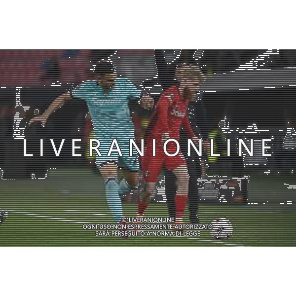 TVRG Bologna vs Friburgo nella foto Charalampos Lykogiannis (Bologna) e Jan-Niklas Beste (Friburgo) Bologna 02-10-2025 Stadio Renato Dall\'Ara Bologna vs Friburgo UEFA Europa League fase a girone unico - 2a giornata foto Roberto Garavaglia/Agenzia Aldo Liverani sas