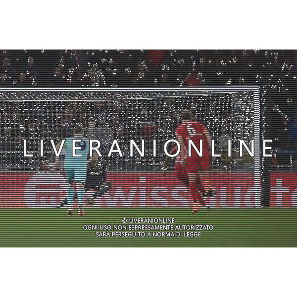 TVRG Bologna vs Friburgo nella foto Junior Adamu (Friburgo) segna il gol dell\'1 a 1 Bologna 02-10-2025 Stadio Renato Dall\'Ara Bologna vs Friburgo UEFA Europa League fase a girone unico - 2a giornata foto Roberto Garavaglia/Agenzia Aldo Liverani sas