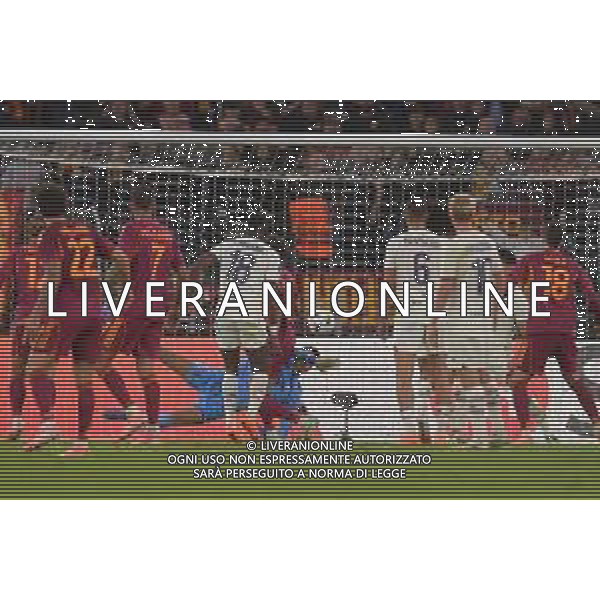 Roma vs Lille Europa League - 2 Giornata Stadio Olimpico - Roma 02-10-2025 nella foto Ozer si oppone a El Aynaoui Foto Federico Gaetano - ag Aldo liverani ©FEDERICO GAETANO - AGENZIA ALDO LIVERANI SAS