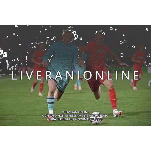 TVRG Bologna vs Friburgo nella foto Federico Bernardeschi (Bologna) e Christian Gunter (Friburgo) Bologna 02-10-2025 Stadio Renato Dall\'Ara Bologna vs Friburgo UEFA Europa League fase a girone unico - 2a giornata foto Roberto Garavaglia/Agenzia Aldo Liverani sas