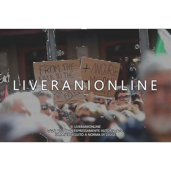 IMOLA 03 10 2025 PROTESTA PER PALESTINA LIBERA E PER LA FLOTILLA VERSO GAZA E SCIOPERO GENERALE CGIL IMOLA IN DIFESA DI FLOTILLA PER GAZA NELLA FOTO LE SCRITEE CONTRO IL GOVERNO ©SANNA - AGENZIA ALDO LIVERANI SAS