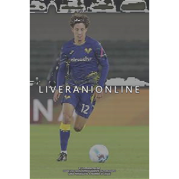 Domagoj Bradaric of Hellas Verona FC play the ball during Hellas Verona FC vs US Sassuolo, 6° Serie A Enilive 2025-26 game at Marcantonio Bentegodi stadium in Verona (VR), Italy, on October 03, 2025. (Photo by Davide Casentini) AG ALDO LIVERANI SAS