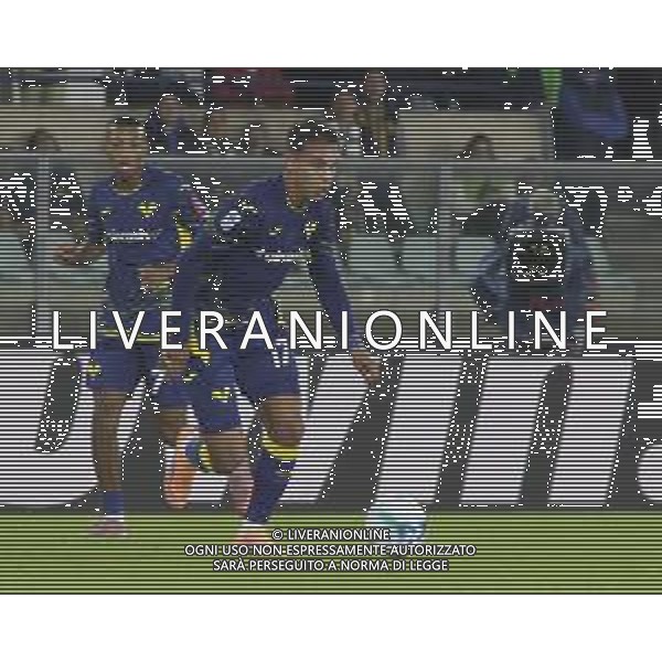 Giovane Santana do Nascimiento of Hellas Verona FC play the ball during Hellas Verona FC vs US Sassuolo, 6° Serie A Enilive 2025-26 game at Marcantonio Bentegodi stadium in Verona (VR), Italy, on October 03, 2025. (Photo by Davide Casentini)- AGENZIA ALDO LIVERANI SAS