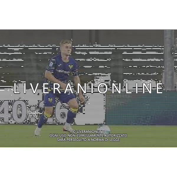 Martin Frese of Hellas Verona FC play the ball during Hellas Verona FC vs US Sassuolo, 6° Serie A Enilive 2025-26 game at Marcantonio Bentegodi stadium in Verona (VR), Italy, on October 03, 2025. (Photo by Davide Casentini)- AGENZIA ALDO LIVERANI SAS