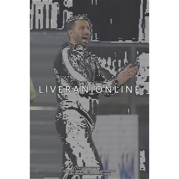 Fabio Grosso Head Coach of US Sassuolo claps the hand during Hellas Verona FC vs US Sassuolo, 6° Serie A Enilive 2025-26 game at Marcantonio Bentegodi stadium in Verona (VR), Italy, on October 03, 2025. (Photo by Davide Casentini)- AGENZIA ALDO LIVERANI SAS