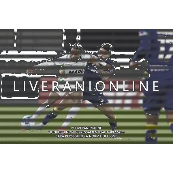 Armand Gaetan Laurienté of US Sassuolo battle for the ball with Unai Nunez of Hellas Verona FC during Hellas Verona FC vs US Sassuolo, 6° Serie A Enilive 2025-26 game at Marcantonio Bentegodi stadium in Verona (VR), Italy, on October 03, 2025. (Photo by Davide Casentini)- AGENZIA ALDO LIVERANI SAS