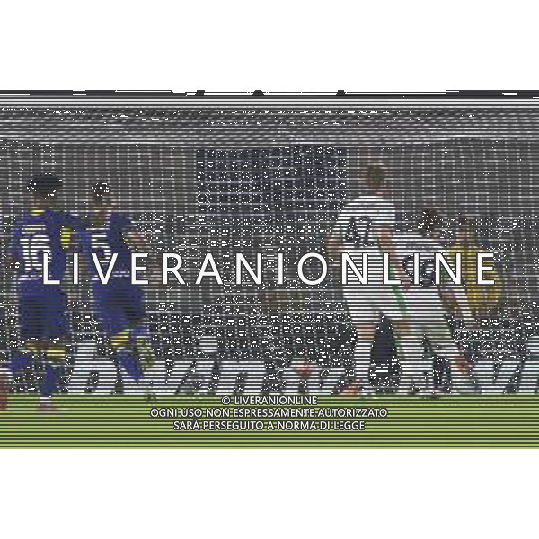 Andrea Pinamonti of US Sassuolo scores a goal during Hellas Verona FC vs US Sassuolo, 6° Serie A Enilive 2025-26 game at Marcantonio Bentegodi stadium in Verona (VR), Italy, on October 03, 2025. (Photo by Davide Casentini)- AGENZIA ALDO LIVERANI SAS